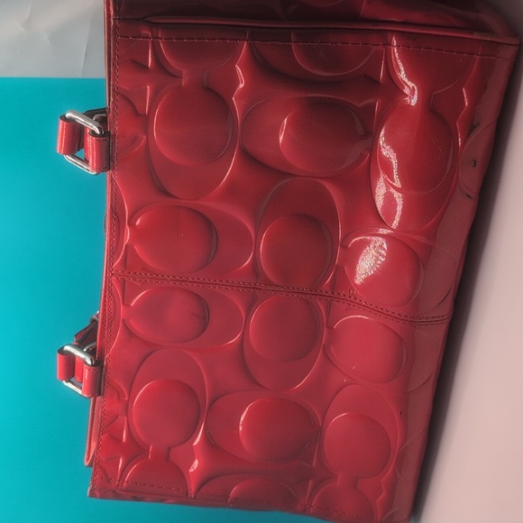 Coach-Coral Patent Leather-Handbag Not Red - Picture 2 of 11